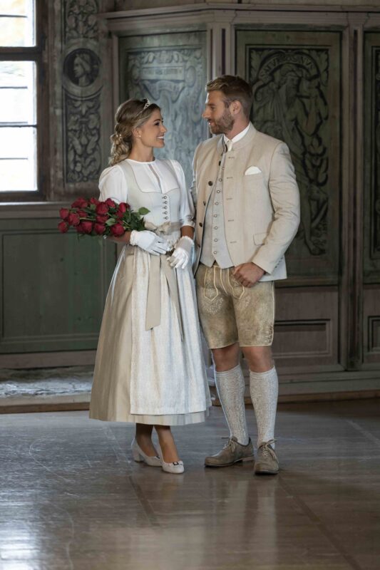 A-IMG_4233-SarahPaul-Rittersaal-Copy-2