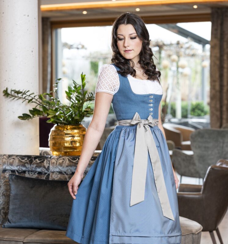 Dirndl blau